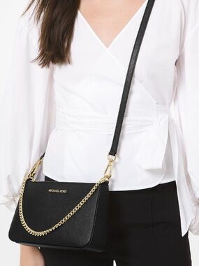 LIKE NEW! SPOTLESS & PERFECT! MICHAEL KORS JET SET SAFFIANO CROSSBODY HANDBAG